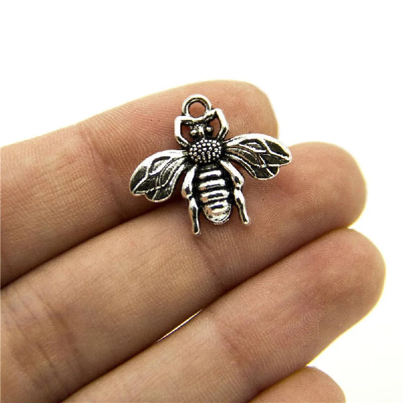 Flash Jewelry Sale – Get Stunning Pieces At Low Prices 10 units Pendant antique silver Little bee jewelry pendant Jewelry Findings & Components D-3-301